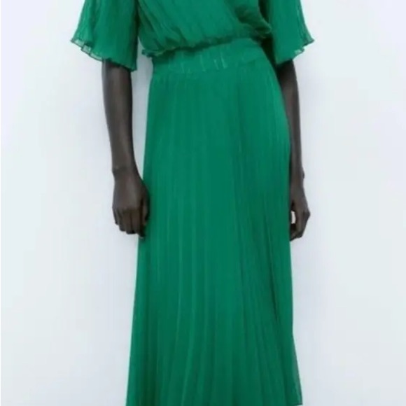ZARA NWT Pleated Midi Dress in Green Size XS - Picture 4 of 13